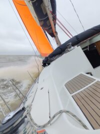 Heavy Weather Sailing with Beneteau Oceanis 473 storm jib