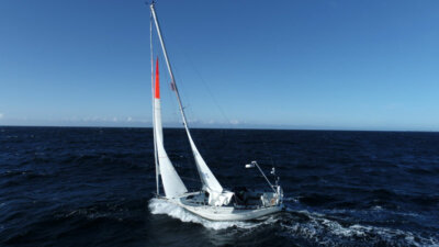 1 Fitting a New Inner Forestay and Gennaker Bowsprit