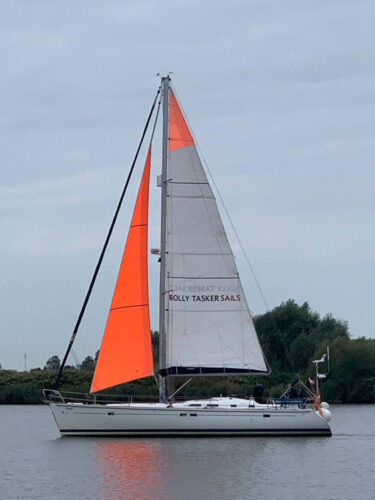 the cutter rig on Reibotes's Beneteau Oceanis 473